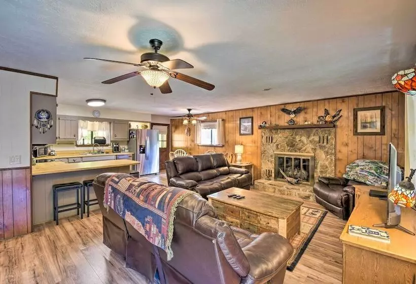 Murphy Cabin W/ Deck, Grill & Private Pond!