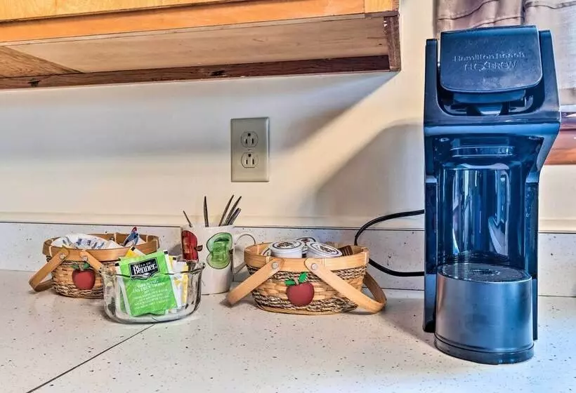 Peaceful Horseheads Hideaway W/ Deck & Yard!