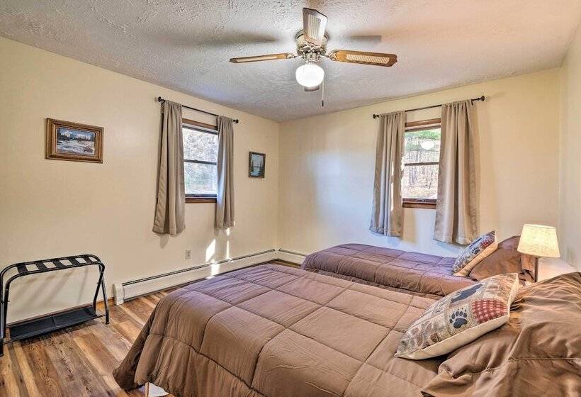 Peaceful Horseheads Hideaway W/ Deck & Yard!