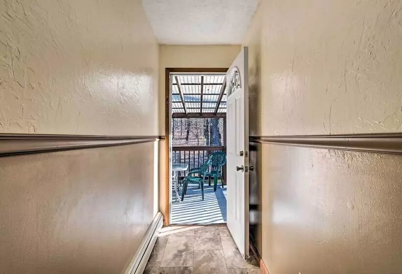 Peaceful Horseheads Hideaway W/ Deck & Yard!