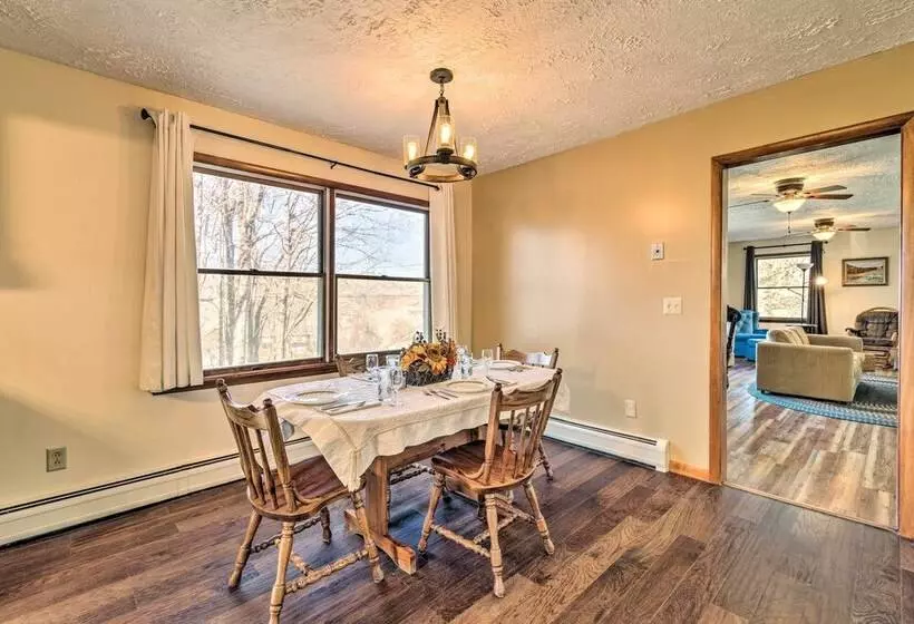 Peaceful Horseheads Hideaway W/ Deck & Yard!