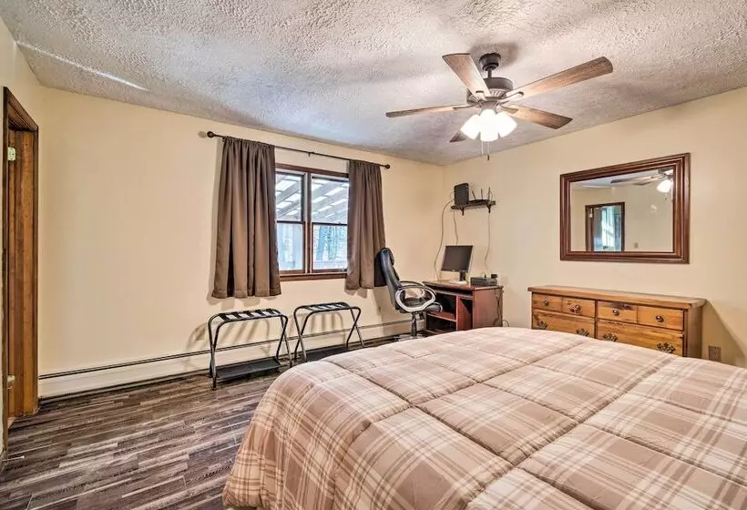 Peaceful Horseheads Hideaway W/ Deck & Yard!