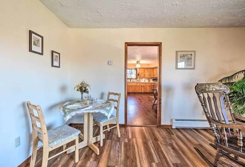 Peaceful Horseheads Hideaway W/ Deck & Yard!