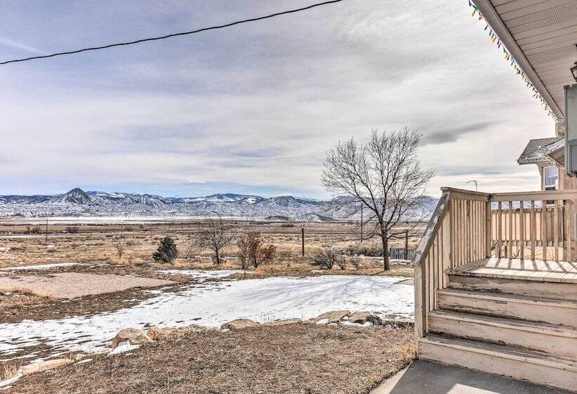 Pet Friendly Aurora House W/ Mountain Views!