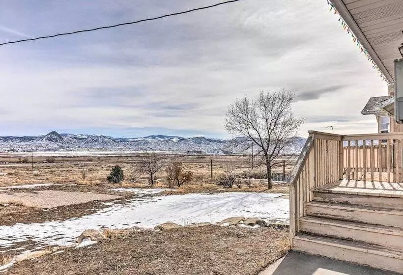 Pet Friendly Aurora House W/ Mountain Views!