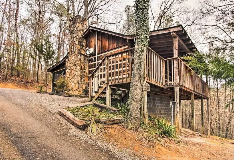Pigeon Forge Cabin W/ Private Hot Tub!