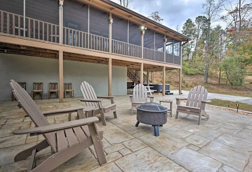 Remote Mountain Escape W/ Hot Tub & 122 Acres!