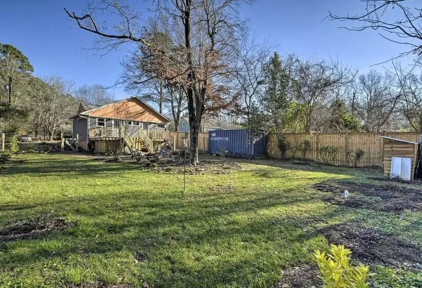 Renovated Carrboro House With Deck & Fire Pit!
