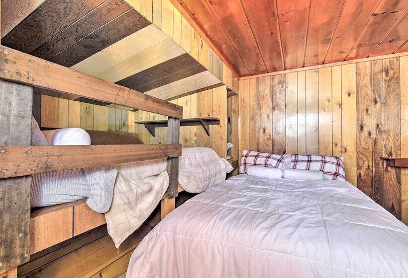 Retro Rhinelander Lake Retreat W/ Fire Pit!