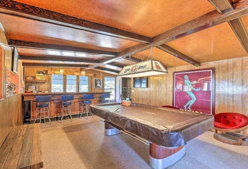 Retro Rhinelander Lake Retreat W/ Fire Pit!