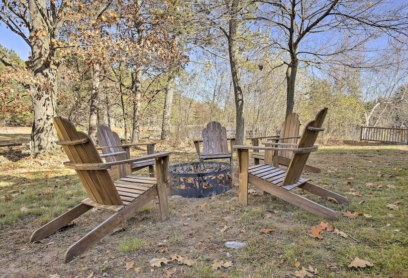 Retro Rhinelander Lake Retreat W/ Fire Pit!