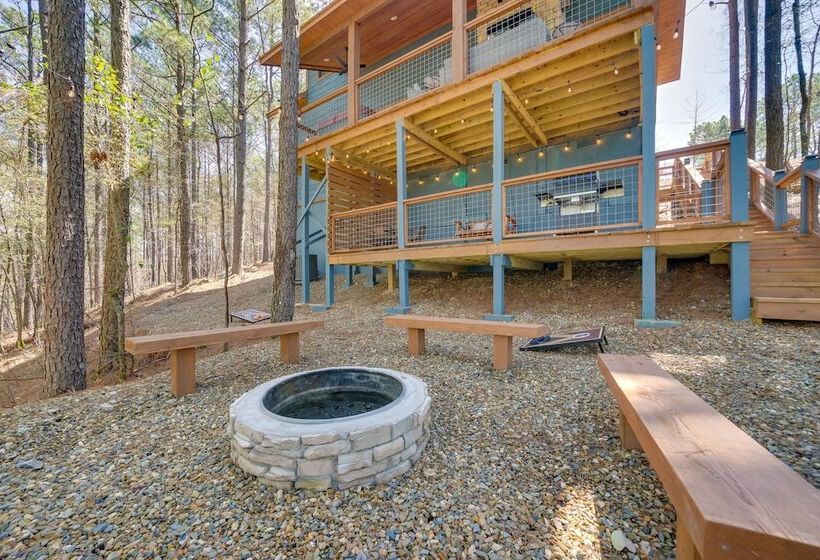 Serene Broken Bow Cabin W/ Hot Tub & Fire Pit!
