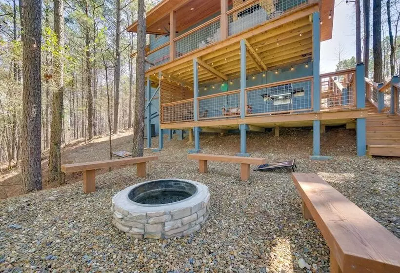 Serene Broken Bow Cabin W/ Hot Tub & Fire Pit!