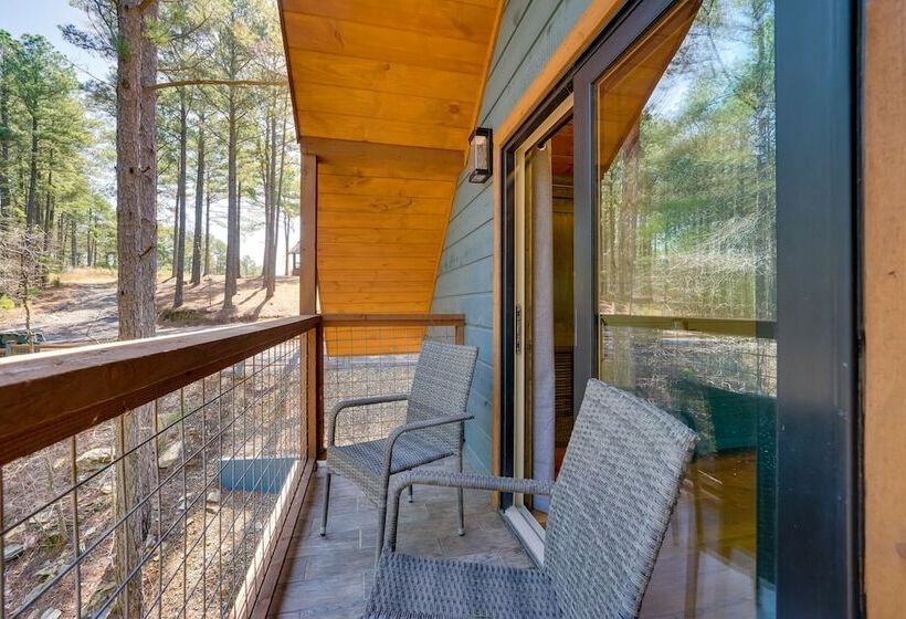 Serene Broken Bow Cabin W/ Hot Tub & Fire Pit!