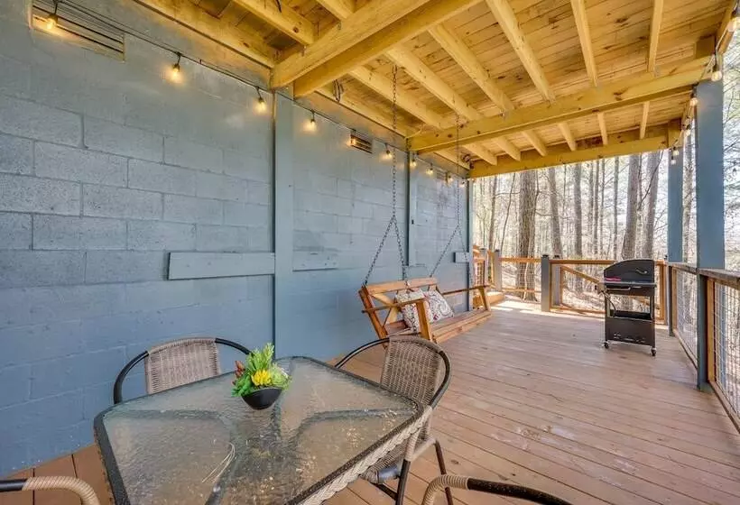 Serene Broken Bow Cabin W/ Hot Tub & Fire Pit!