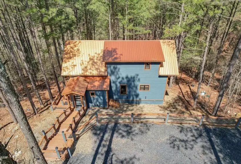 Serene Broken Bow Cabin W/ Hot Tub & Fire Pit!