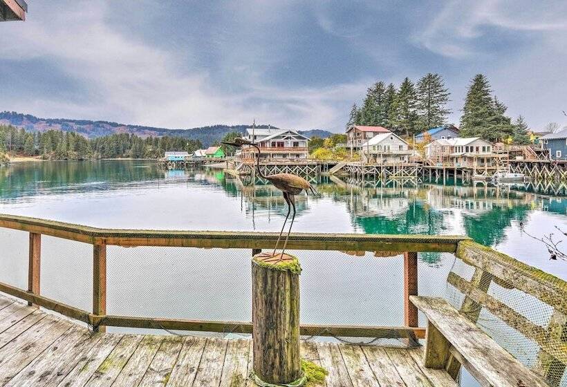 Serene Seldovia Cabin W/ Deck, Grill & Views!