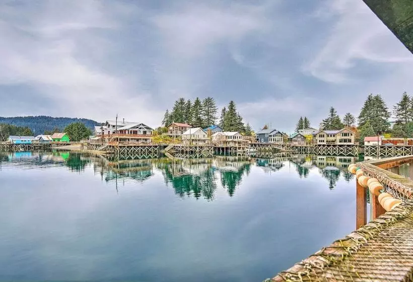 Serene Seldovia Cabin W/ Deck, Grill & Views!