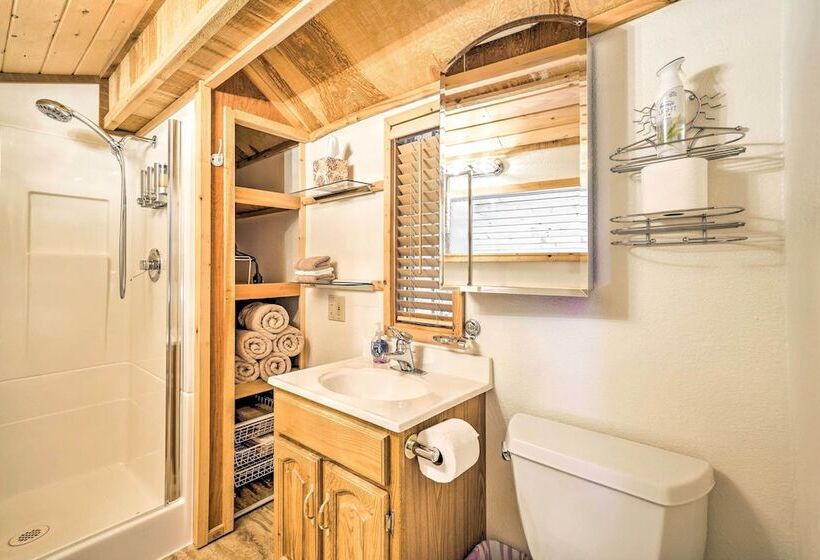 Serene Seldovia Cabin W/ Deck, Grill & Views!