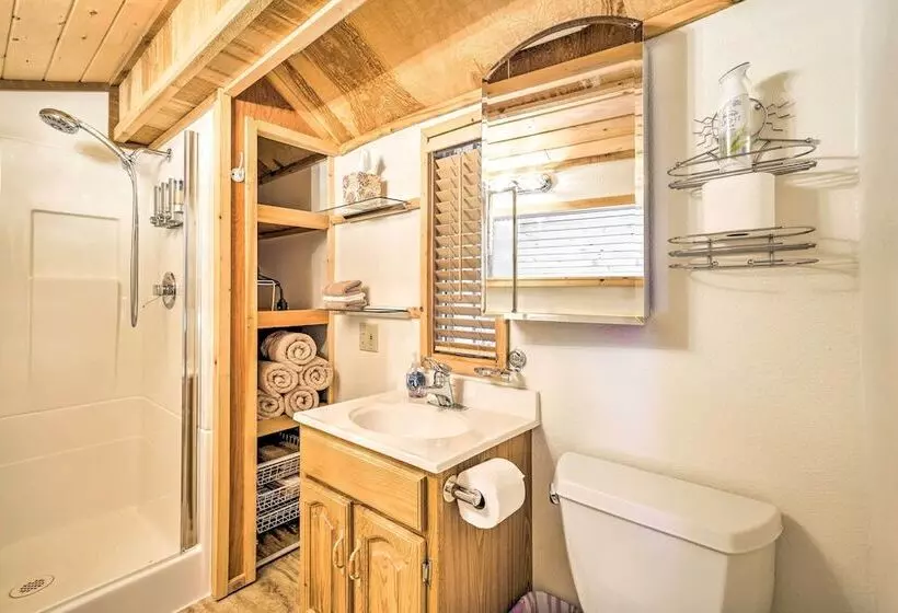 Serene Seldovia Cabin W/ Deck, Grill & Views!