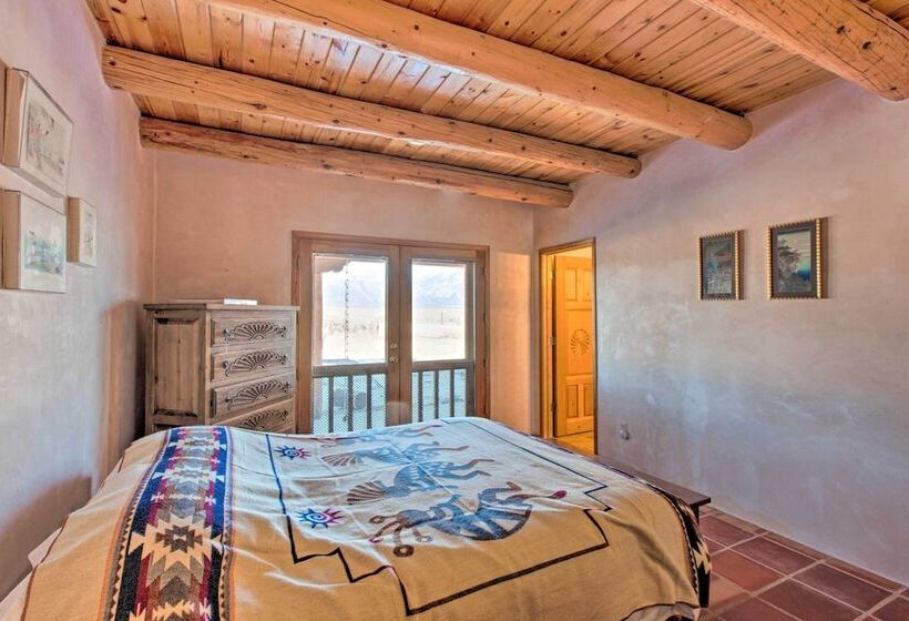 Southwest Home W/ 360 Degree Mtn View, Ski Nearby!