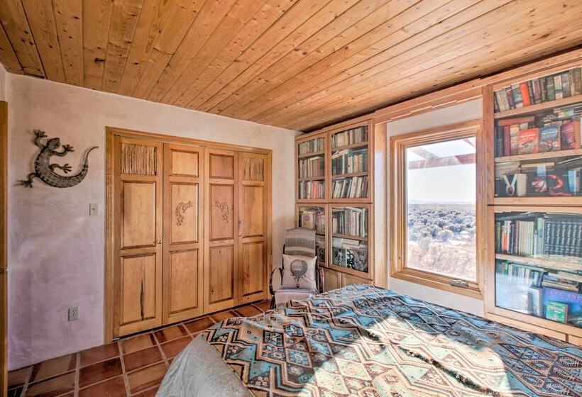 Southwest Home W/ 360 Degree Mtn View, Ski Nearby!