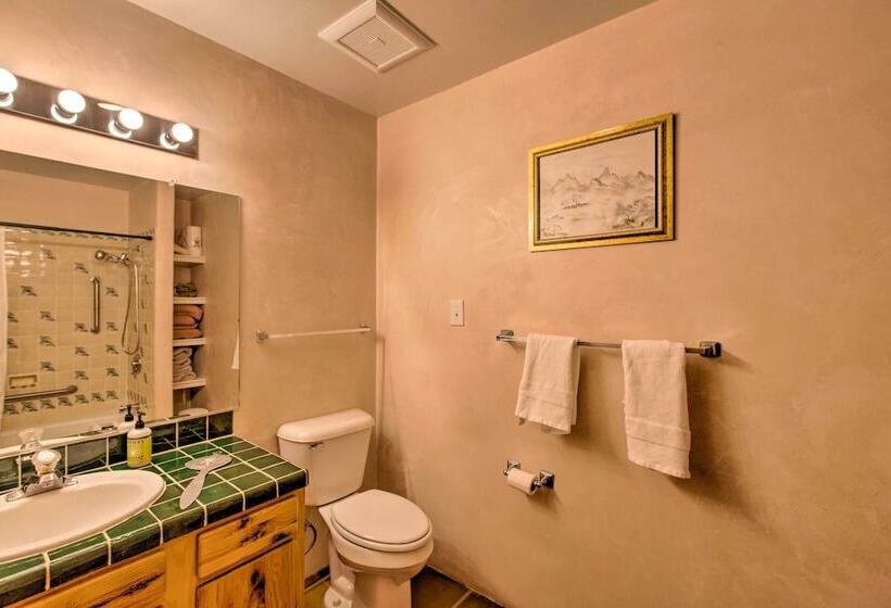 Southwest Home W/ 360 Degree Mtn View, Ski Nearby!