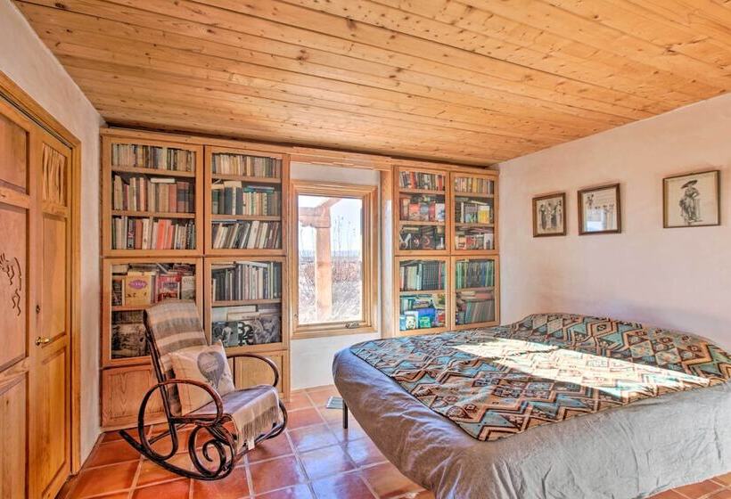 Southwest Home W/ 360 Degree Mtn View, Ski Nearby!