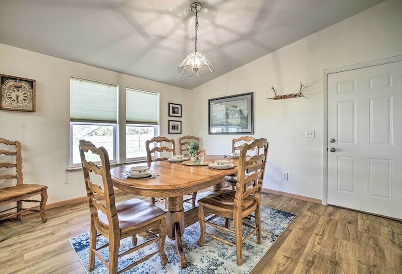 Spacious Glendo House 1 Mi To State Park!