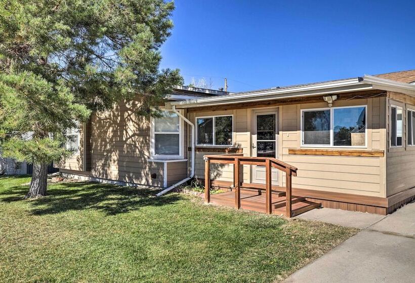 Spacious Glendo House 1 Mi To State Park!