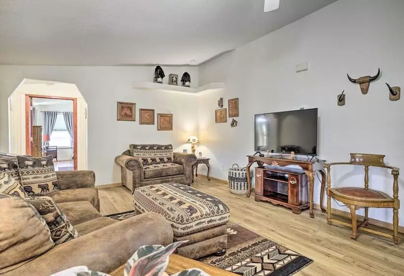 Spacious Glendo House   1 Mi To State Park!