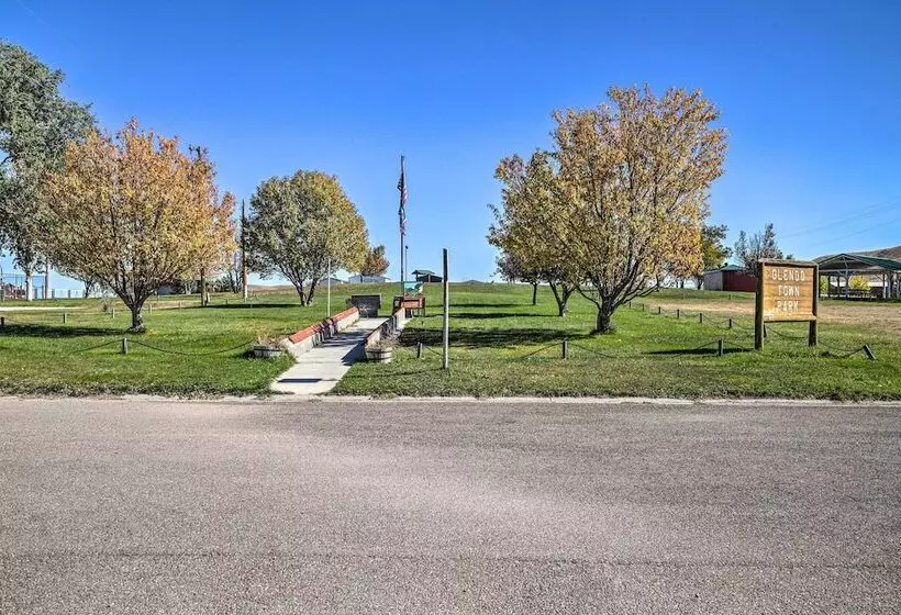 Spacious Glendo House   1 Mi To State Park!
