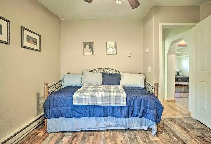 Spacious Glendo House   1 Mi To State Park!