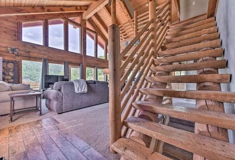 Spacious Hilltop Cabin W/ Deck & Scenic Views!