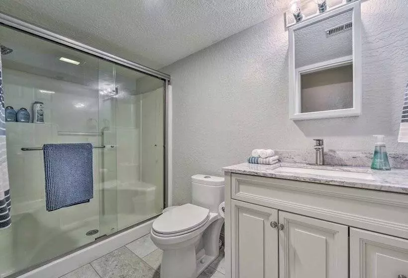 Spacious Hilltop Cabin W/ Deck & Scenic Views!