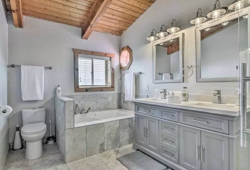 Spacious Hilltop Cabin W/ Deck & Scenic Views!