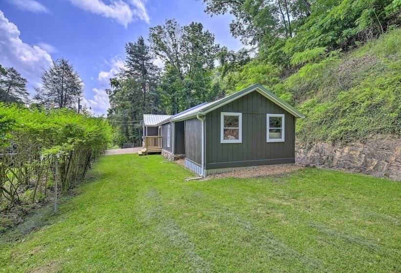 Updated Bristol Retreat ~ 2 Miles To Downtown!