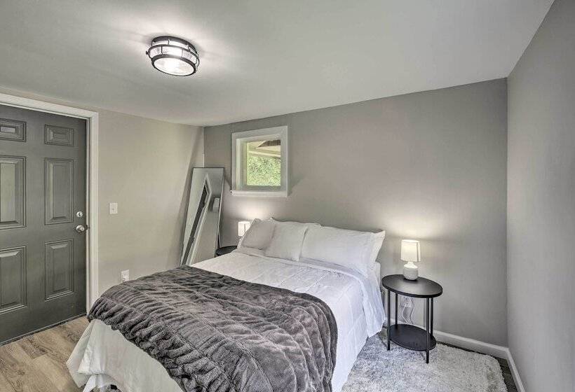 Updated Bristol Retreat ~ 2 Miles To Downtown!