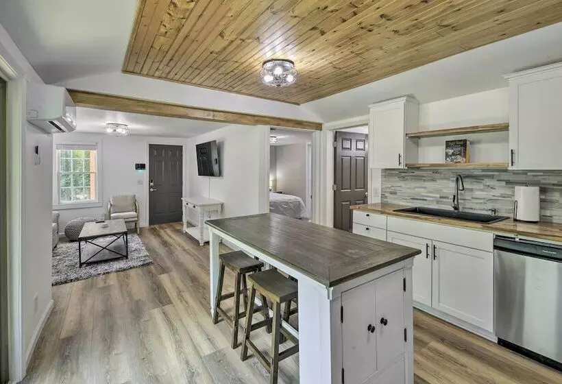 Updated Bristol Retreat ~ 2 Miles To Downtown!