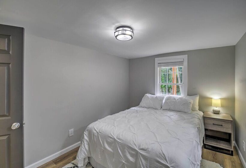 Updated Bristol Retreat ~ 2 Miles To Downtown!