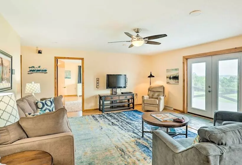 Ovid Home W/ Lake Views On Cayuga Wine Trail!
