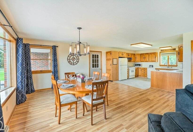 Ovid Home W/ Lake Views On Cayuga Wine Trail!