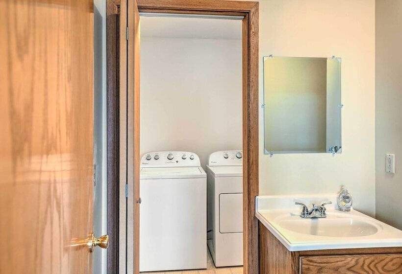 Ovid Home W/ Lake Views On Cayuga Wine Trail!