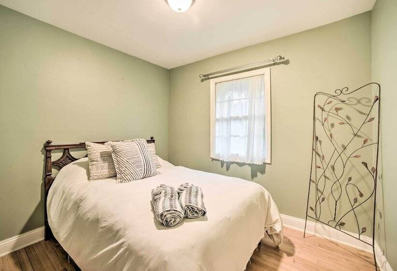 Updated Home W/ Pool + Deck ~ 2 Mi To Dtwn!