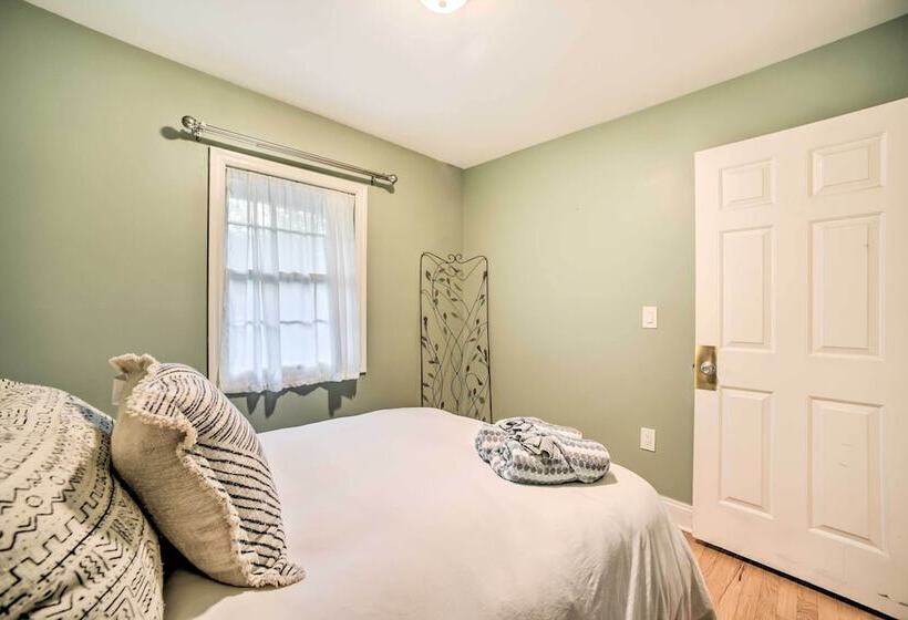 Updated Home W/ Pool + Deck ~ 2 Mi To Dtwn!