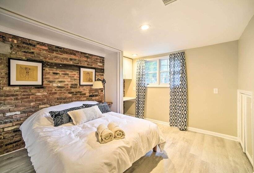 Updated Home W/ Pool + Deck ~ 2 Mi To Dtwn!