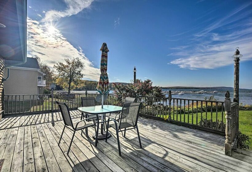 Waterfront Lake Champlain Home W/ Fire Pit!