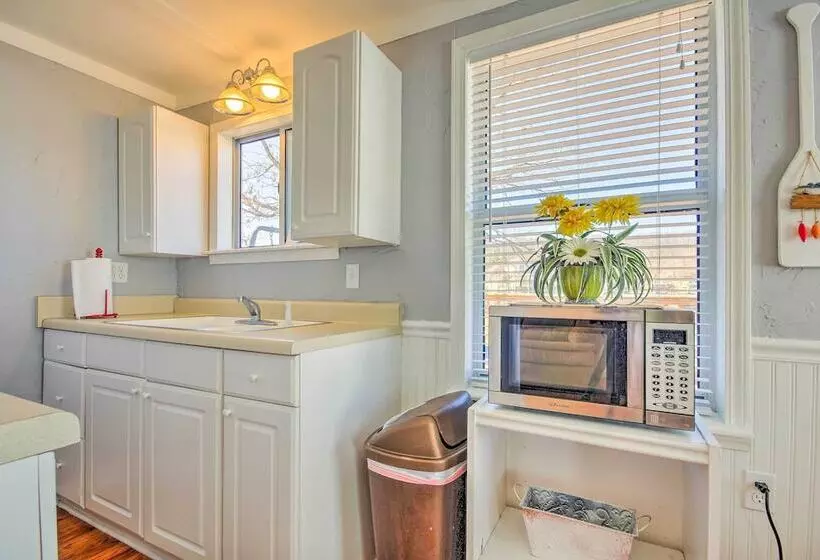 Waterfront Lake Of The Ozarks Cabin W/ Boat Dock!