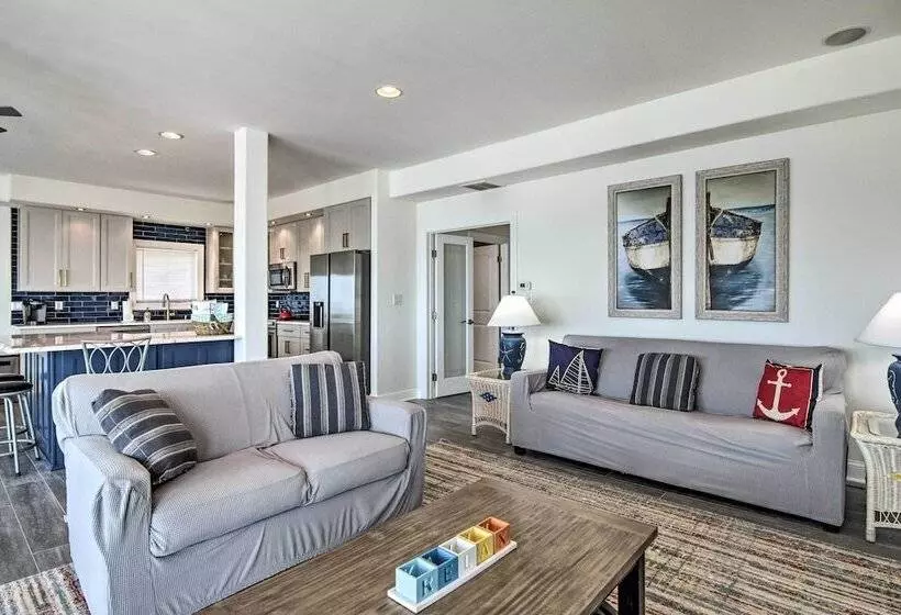 Waterfront Sanctuary W/ Panoramic Bay Views!