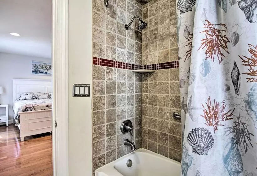 Waterfront Sanctuary W/ Panoramic Bay Views!